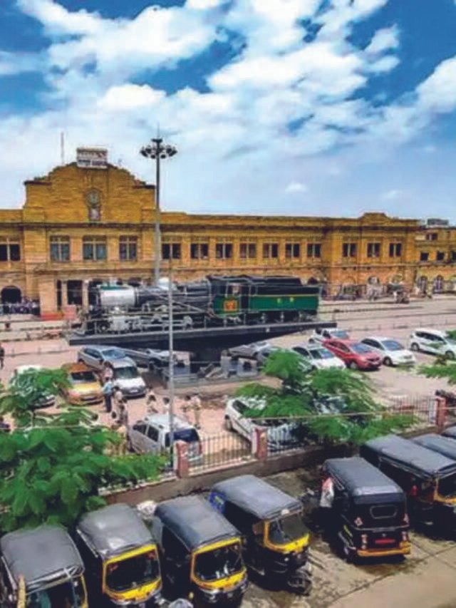 7 of the Most Beautiful Railway Stations in India